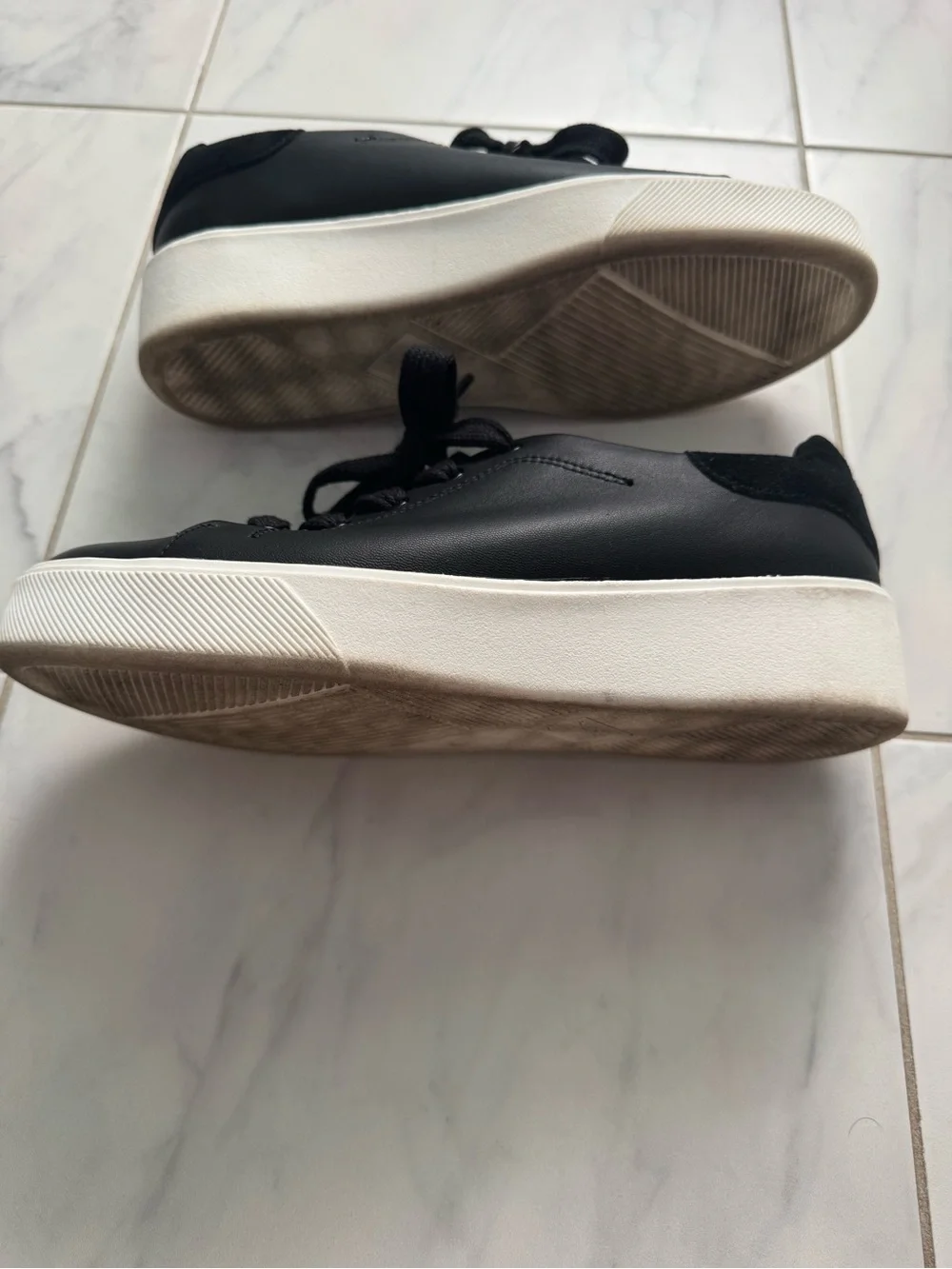 Naturalizer Morrison 2.0 Black Leather Sneakers Women’s Size 8W 8 Wide